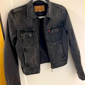 Vintage Levi’s black jean jacket